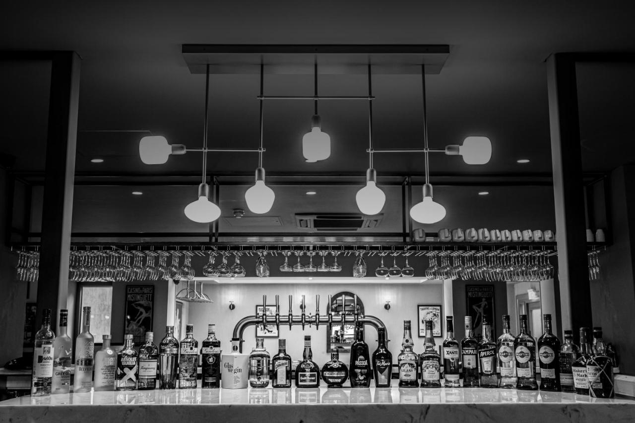 Broadcroft Hotel Kirkintilloch Esterno foto